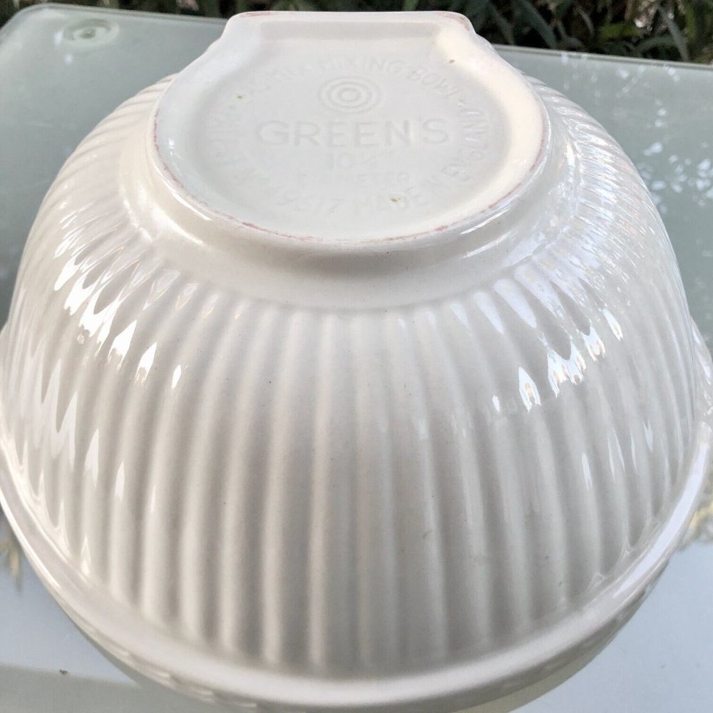 Vintage T.G. Green's Mixing Bowl with Gripstand Pale lemon Yellow and White - Picture 3 of 5